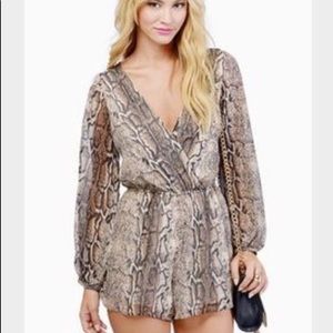 Tobi snake print romper 🐍